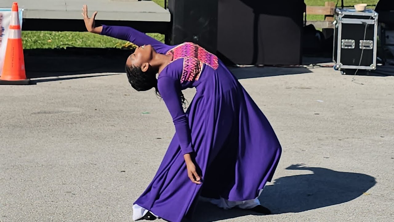 **POWERFUL DANCE**Enrique Holmes- Manifestation- praise dance by Jayla @ unity in the community