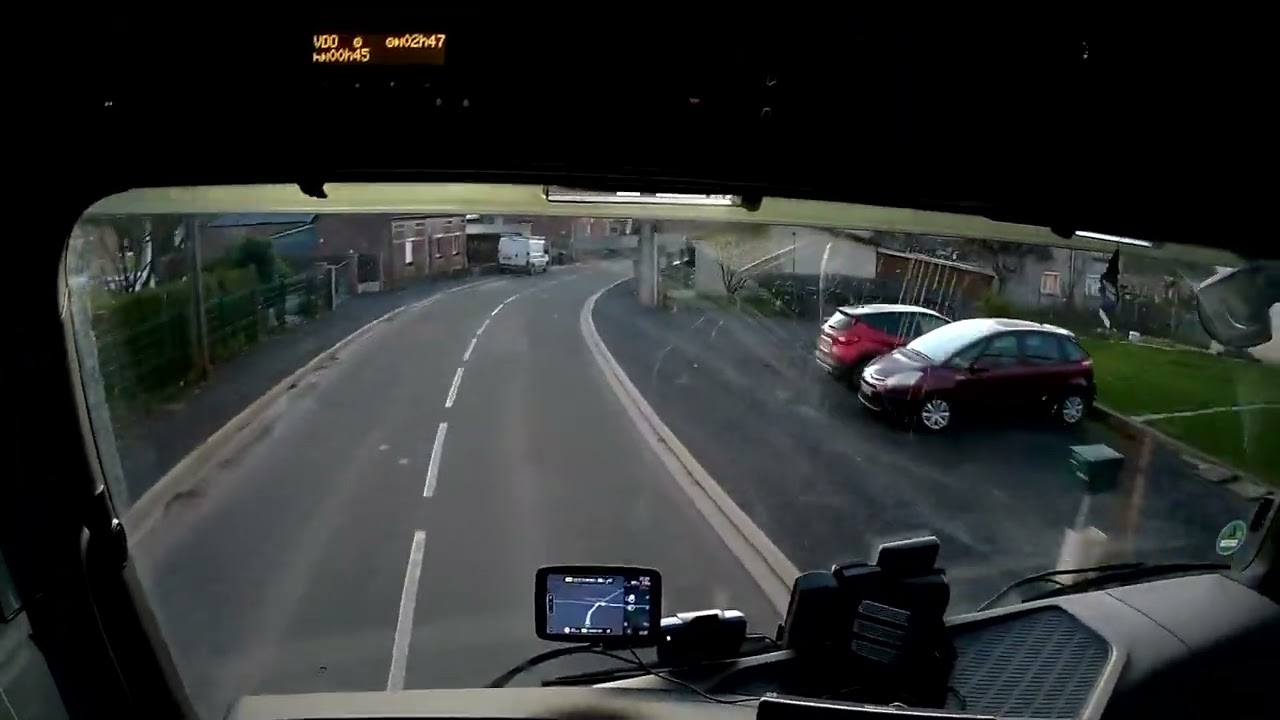 MB Actros 1846 POV narrow french roads.