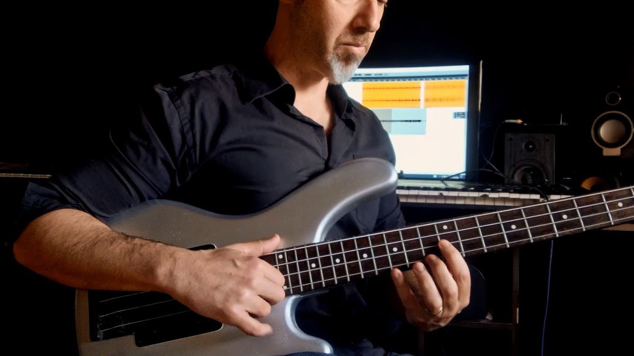 2 BRUTAL OLD SCHOOL SLAP TRIPLETS STYLE - Slap Bass Lesson