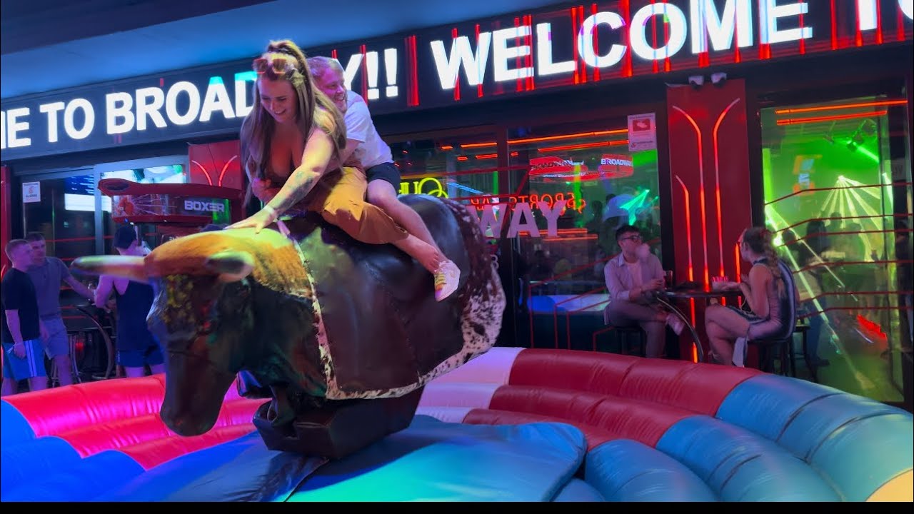 Best couple mechanical bull riding highlights 🐂 #benidrom wakingtour tourist July30th2024