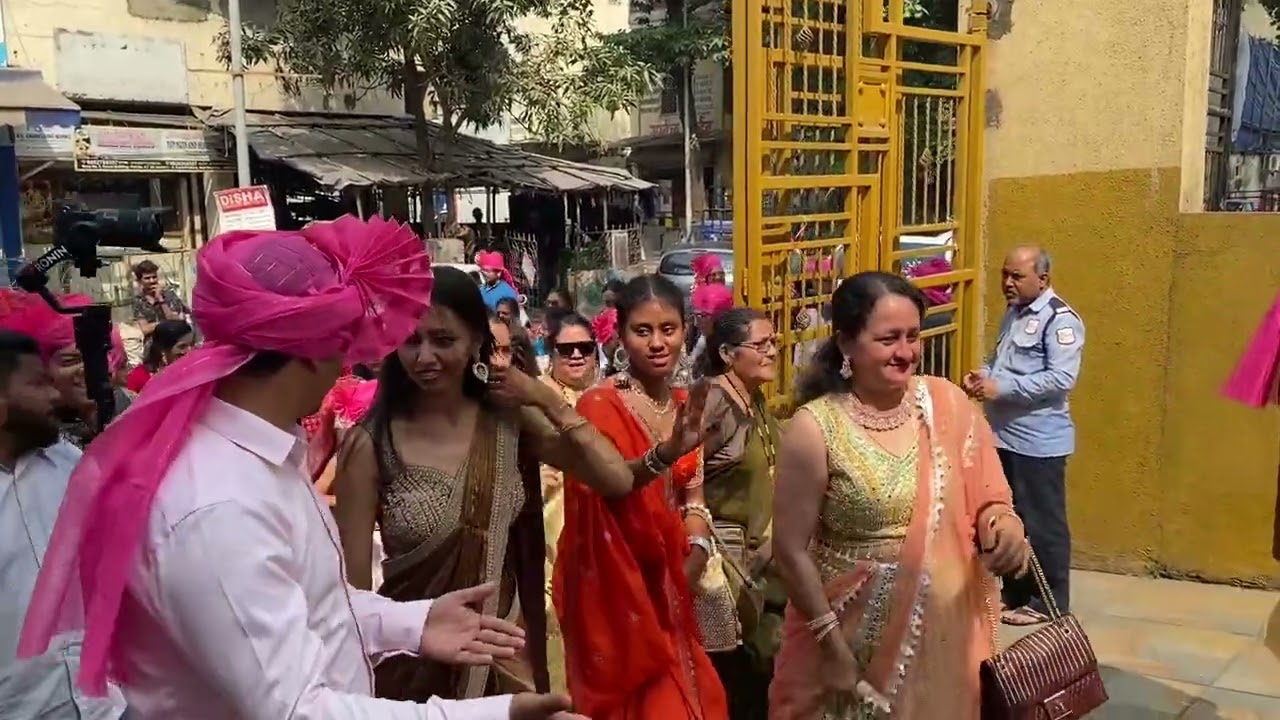 Baraat ka Swagat: A Garhwali wedding in Vashi 