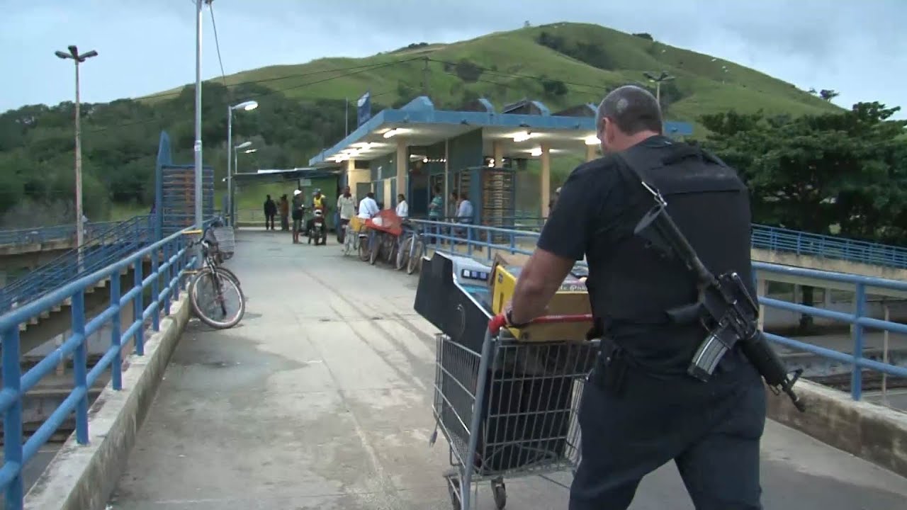 Policias do 27º BPM apreendem 55 maquinas em operação no Antares