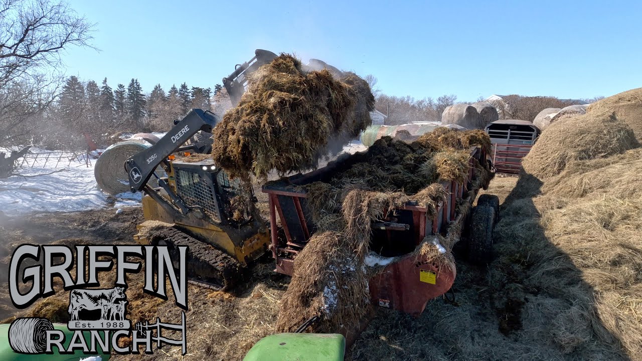 325G Loading Manure