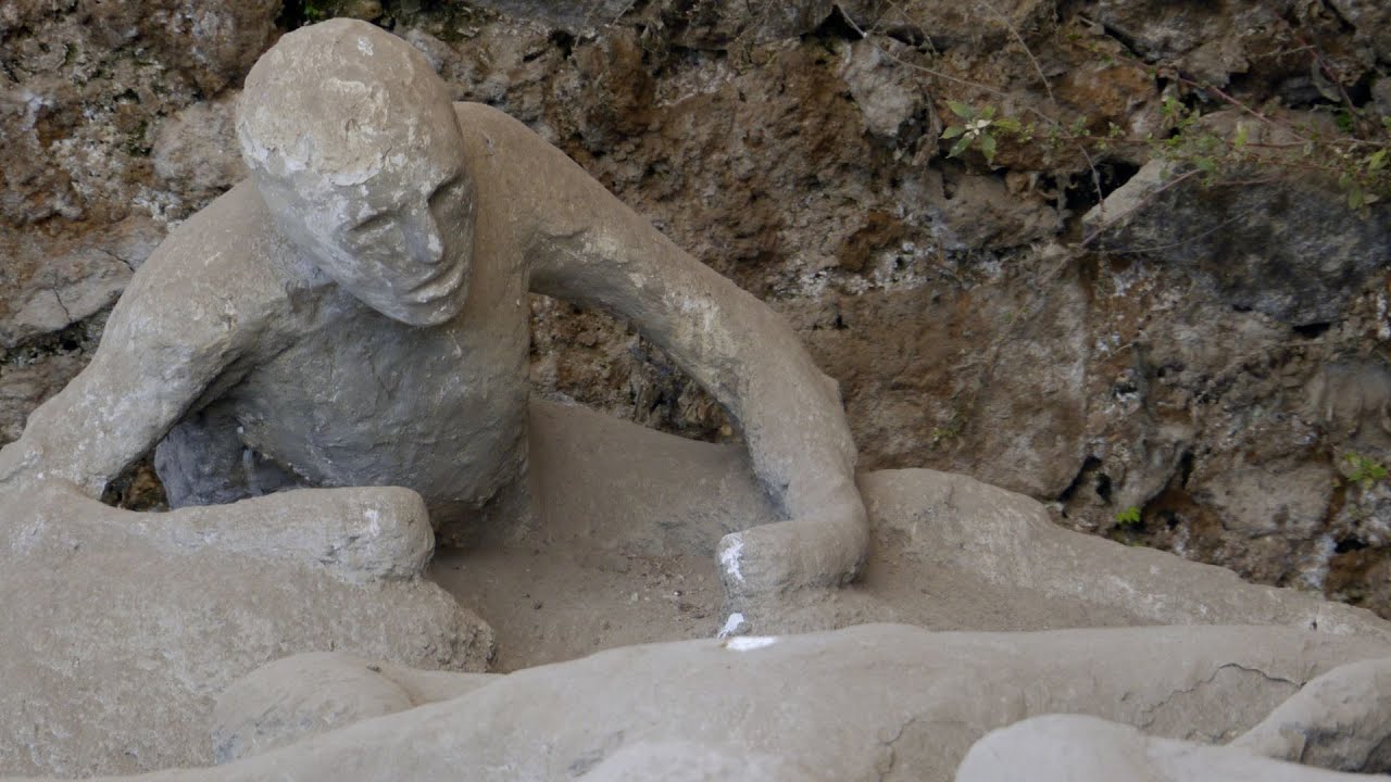 The plaster casts of Pompeii