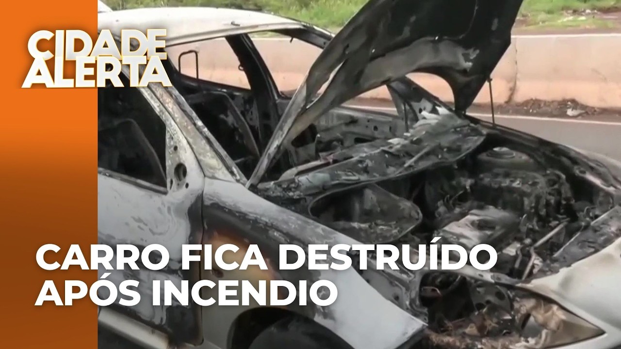 Carro pego em rodovia e fica completamente destruído na Zona Norte de Londrina