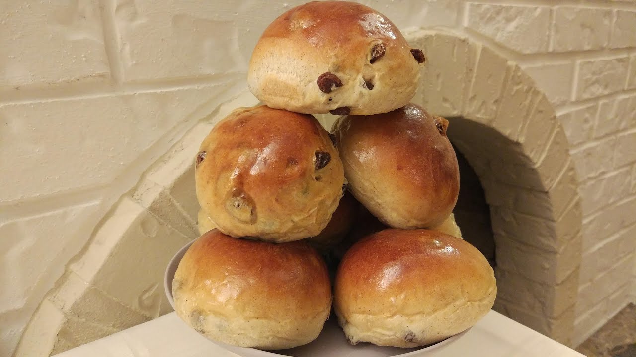 Soft and Hearty Homemade Raisin Buns