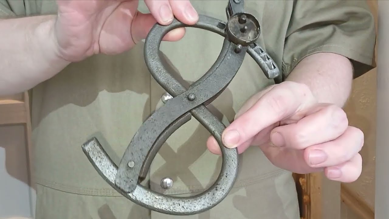 🇮🇹 DAMAGED (but basically functional) Italian Dollar Handcuff 1930s Also used by Germany and Austria
