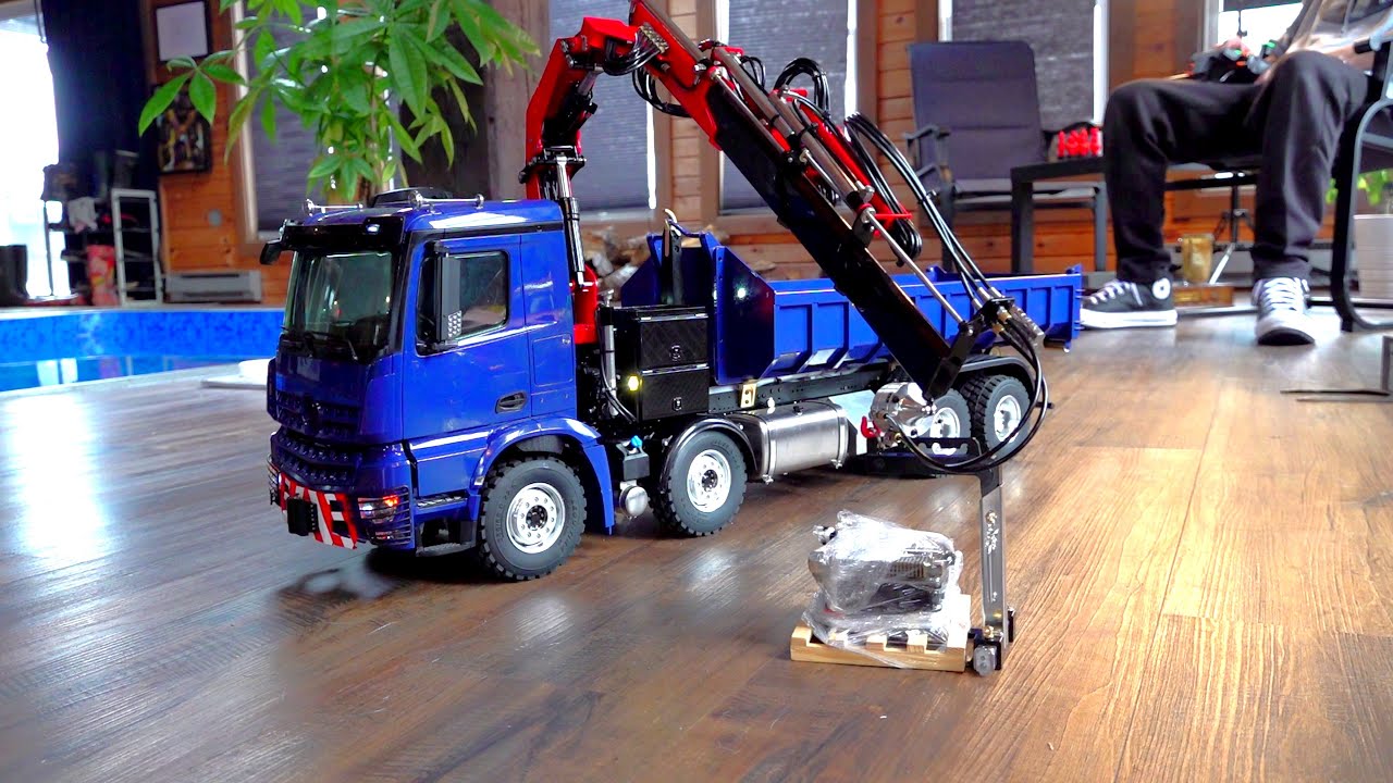 Knuckle-head Spin-Forks Operator - Mini-Hydraulic 8x8 Boom Crane Truck | RC ADVENTURES