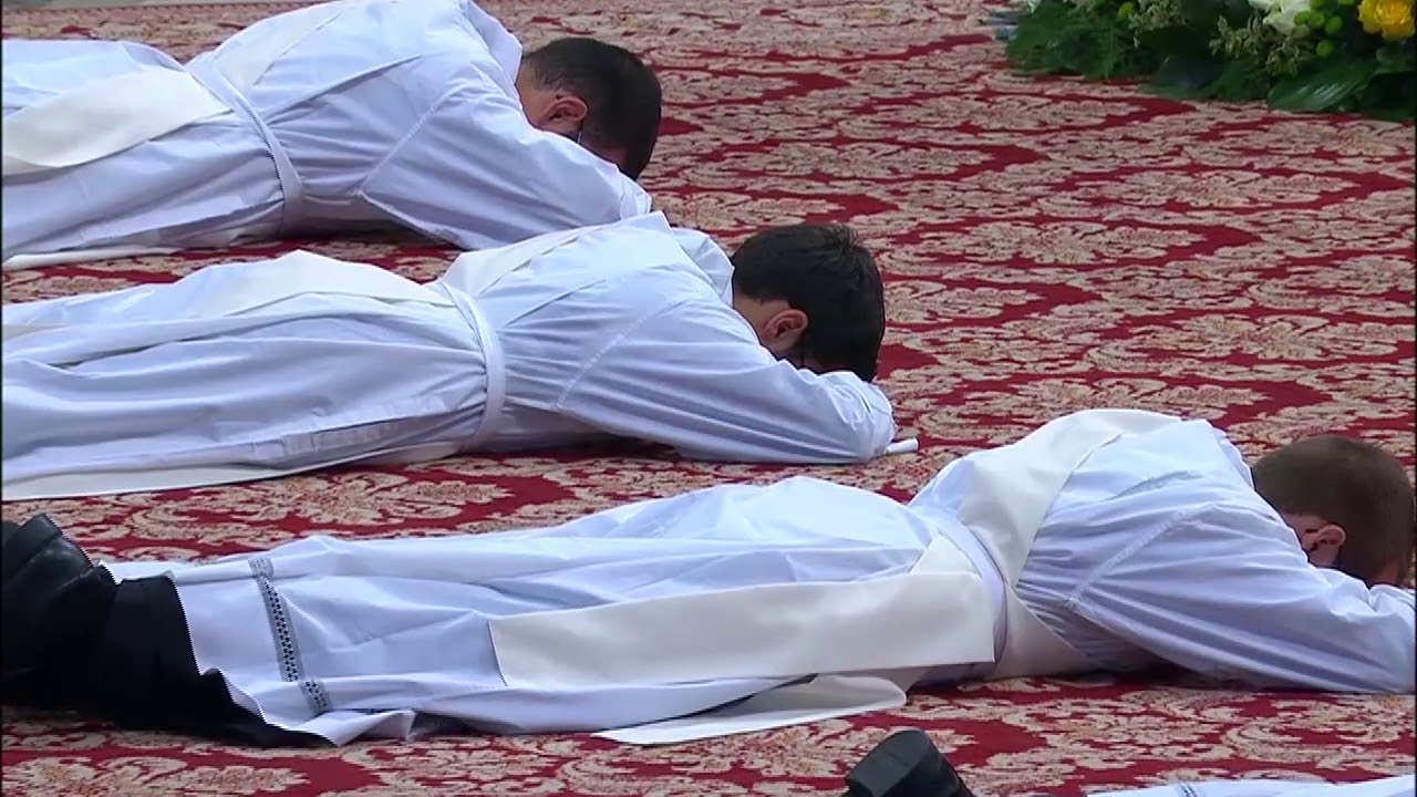 Papa Francisco ordena 16 padres para a diocese de Roma – Vaticano News – 23/04/2018