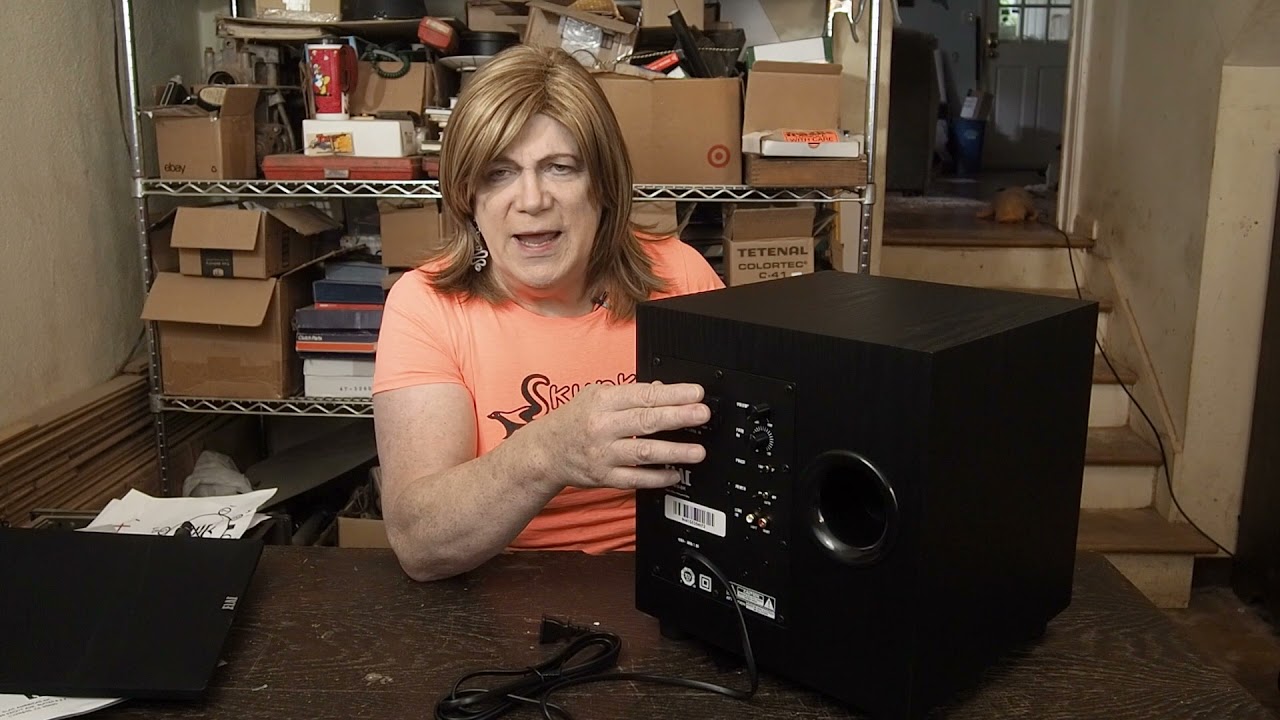 ELAC SUB1010 powered subwoofer: Unboxing