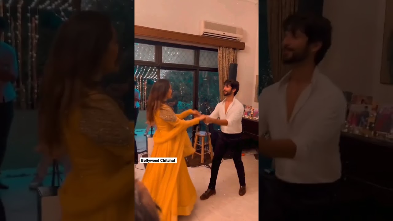 Shahid Kapoor dance with wife Mira Kapoor in her parents aniversary 😘🔥 #shahidkapoor #shorts