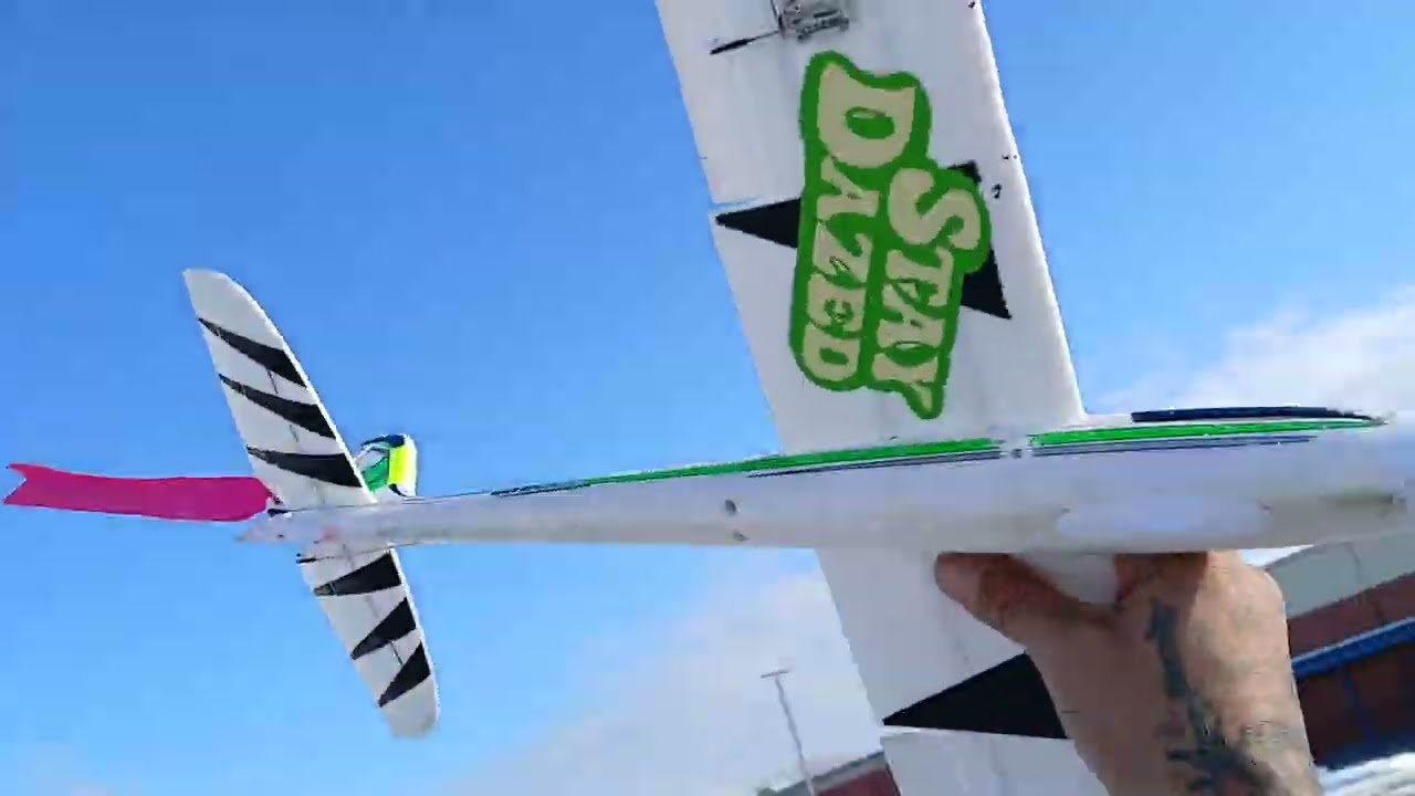 Parking lot Flying with the 🫡Eflite umx Conscendo 🛫🛫#rclife#rcaddict#rawfootage#rcplanes#Eflite#rc 