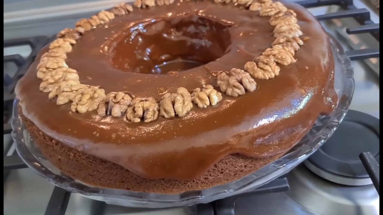 كيكة التمر مع صلصة التوفي الناجحة من أول مرة