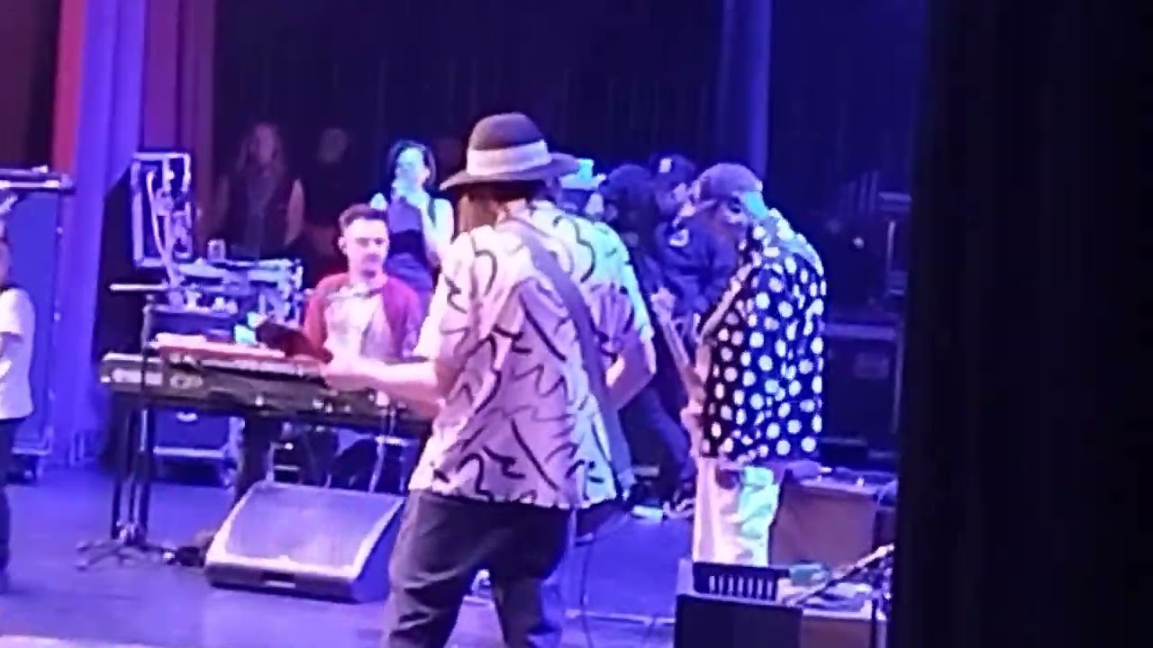 Buddy Guy/ Taj Farrant  sitting in.