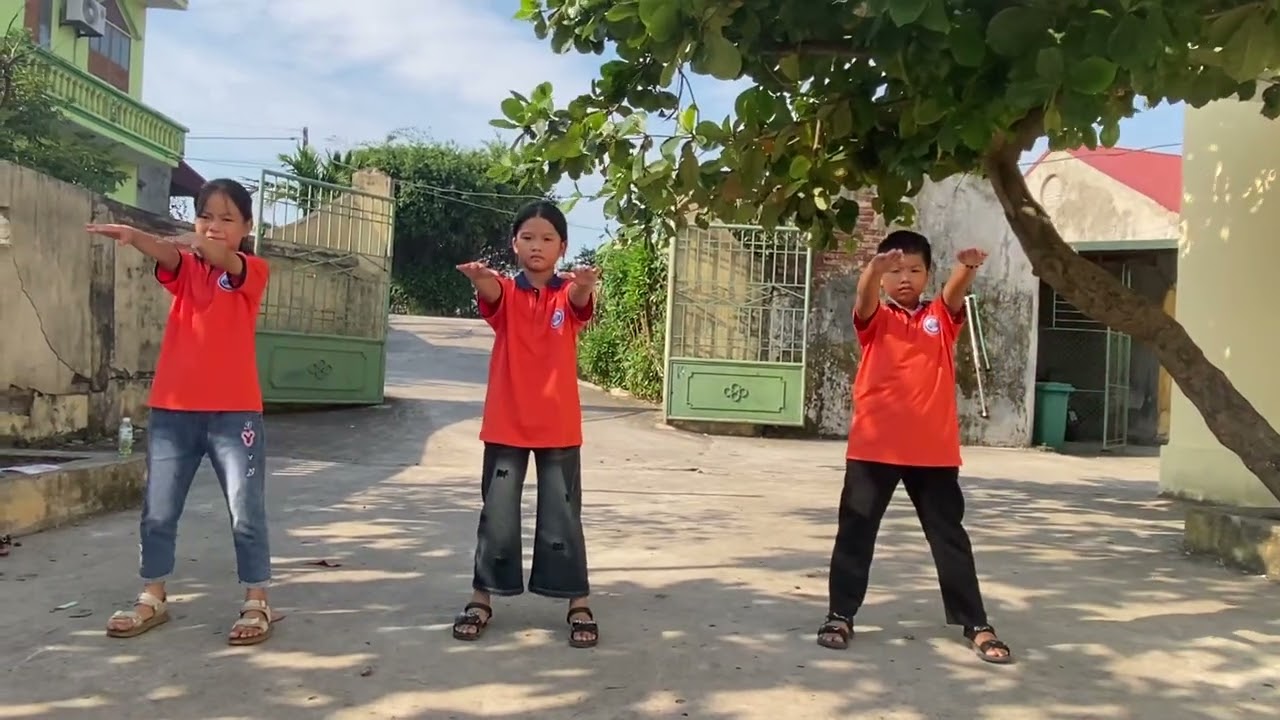 Động tác vươn thở , động tác tay - Lớp 3 - KNTT