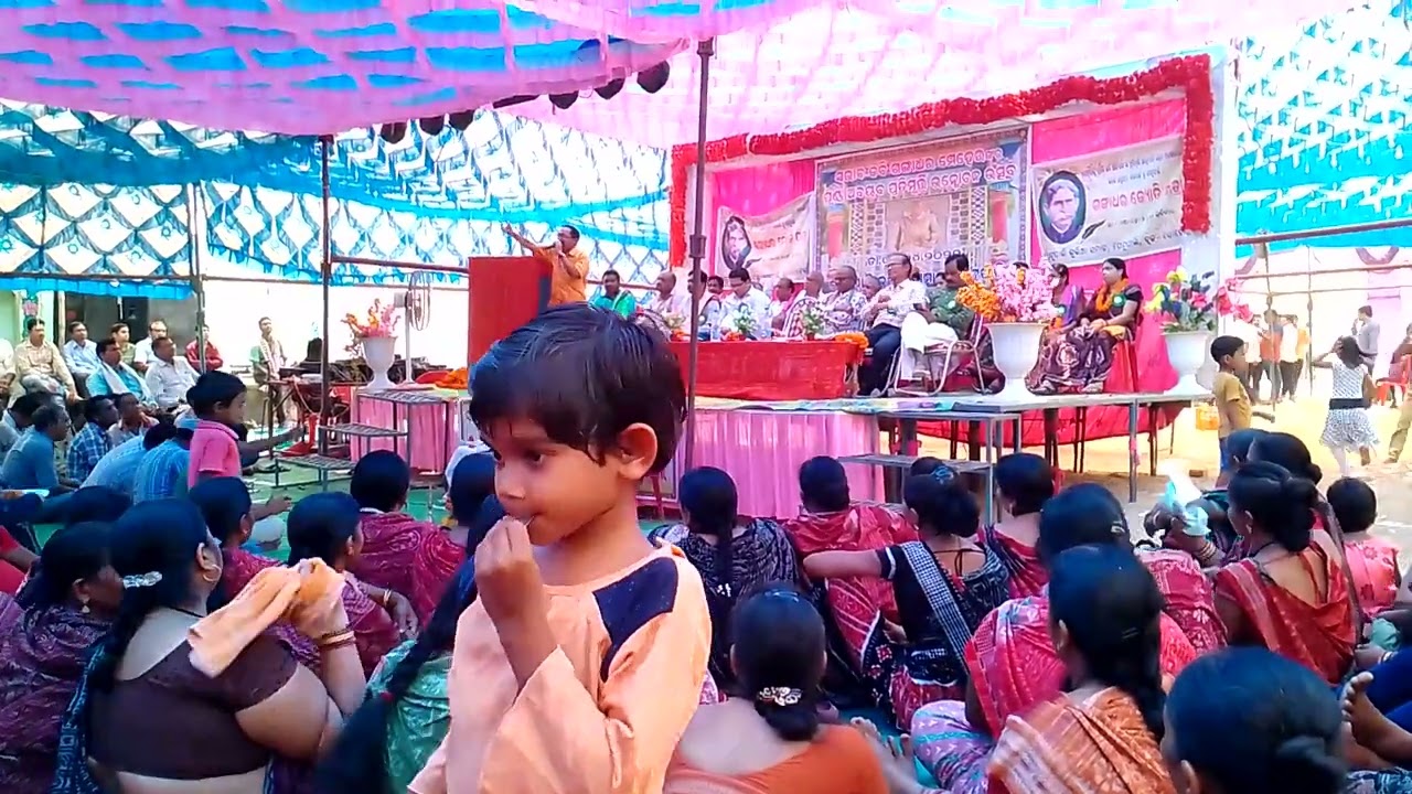 Petupali re Gangadhar Meher stechu