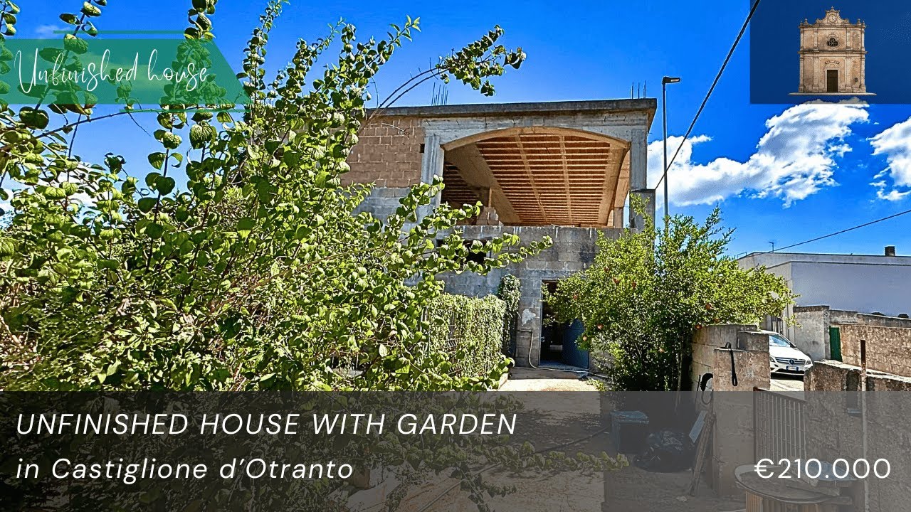 Two-storey property in unfinished condition with garden in Castiglione d’Otranto 🏡