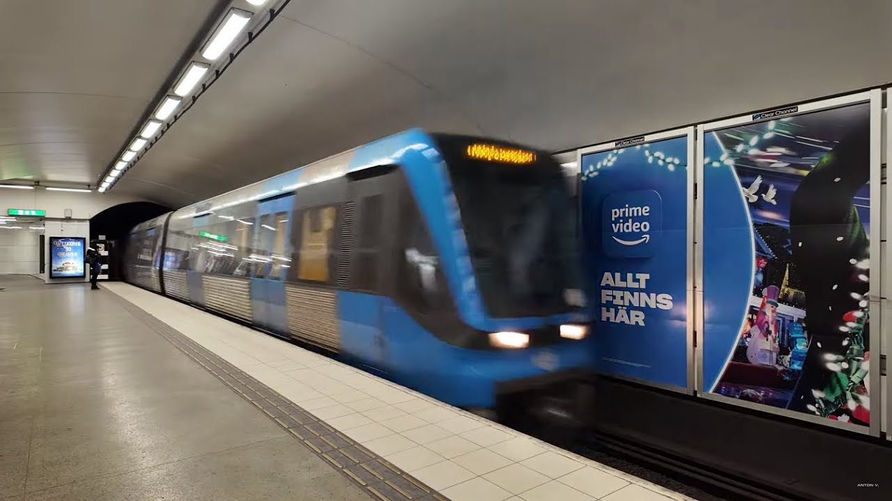 Sweden, Stockholm, subway ride from Mariatorget to Slussen