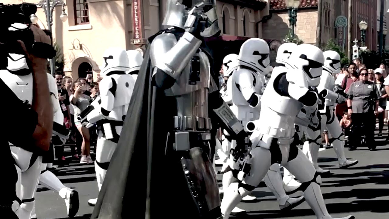 Star Wars Parade - Disney Hollywoods Studios