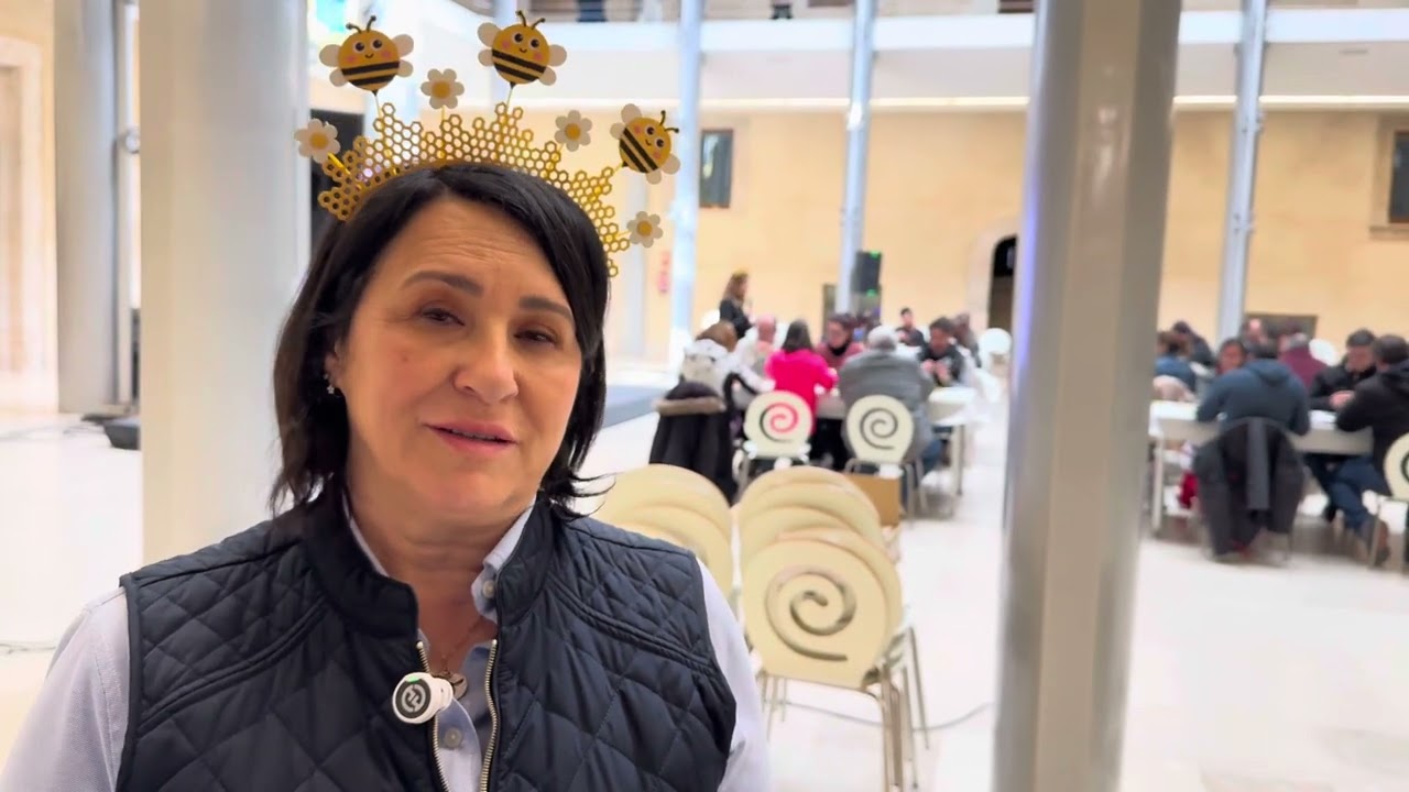 Feria Apícola de Pastrana. Lola Moreno, veterinaria. Cata de miel