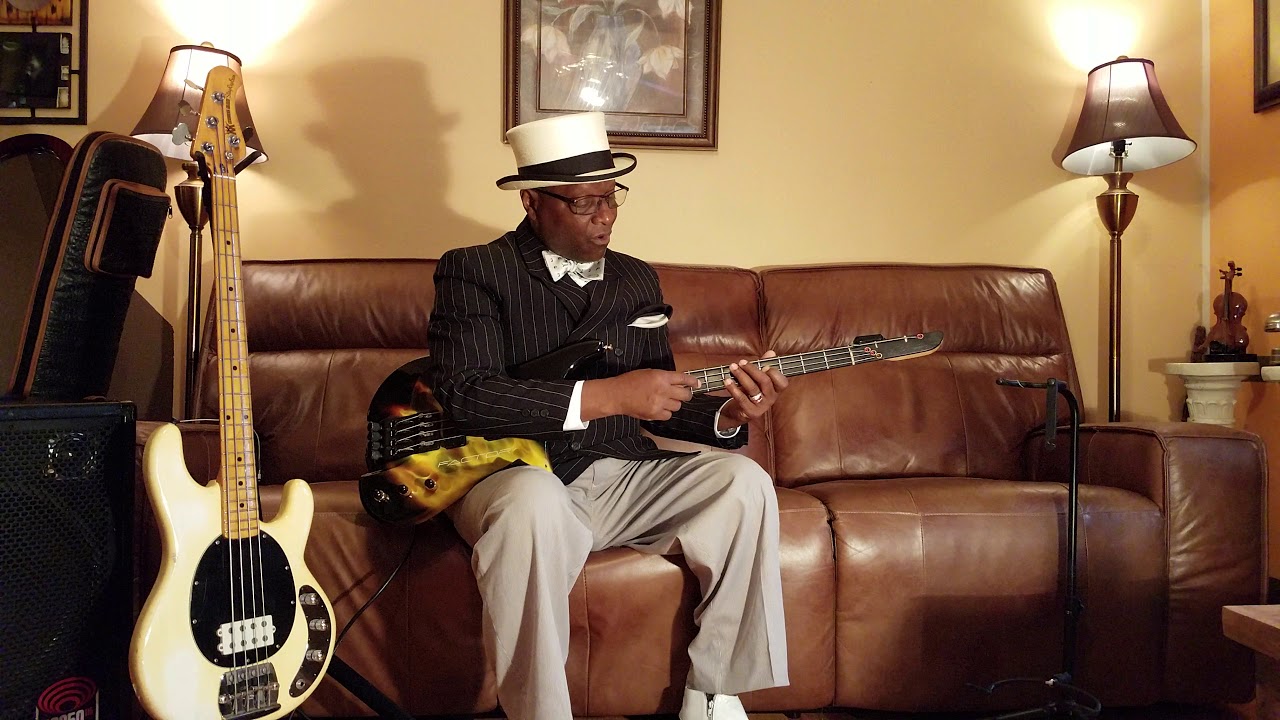 Cool lick 4 beginners with my Kubicki bass