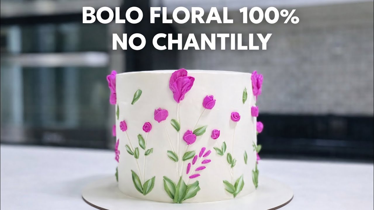 Bolo Floral todo em Chantilly 