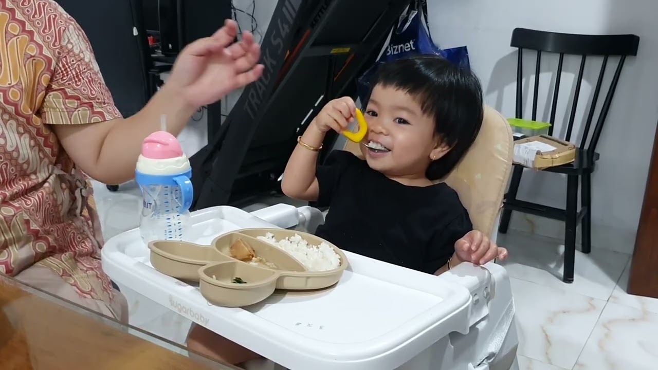 Gebi makan sendiri #september2025 #gabriellabeatrix #kaityfam 