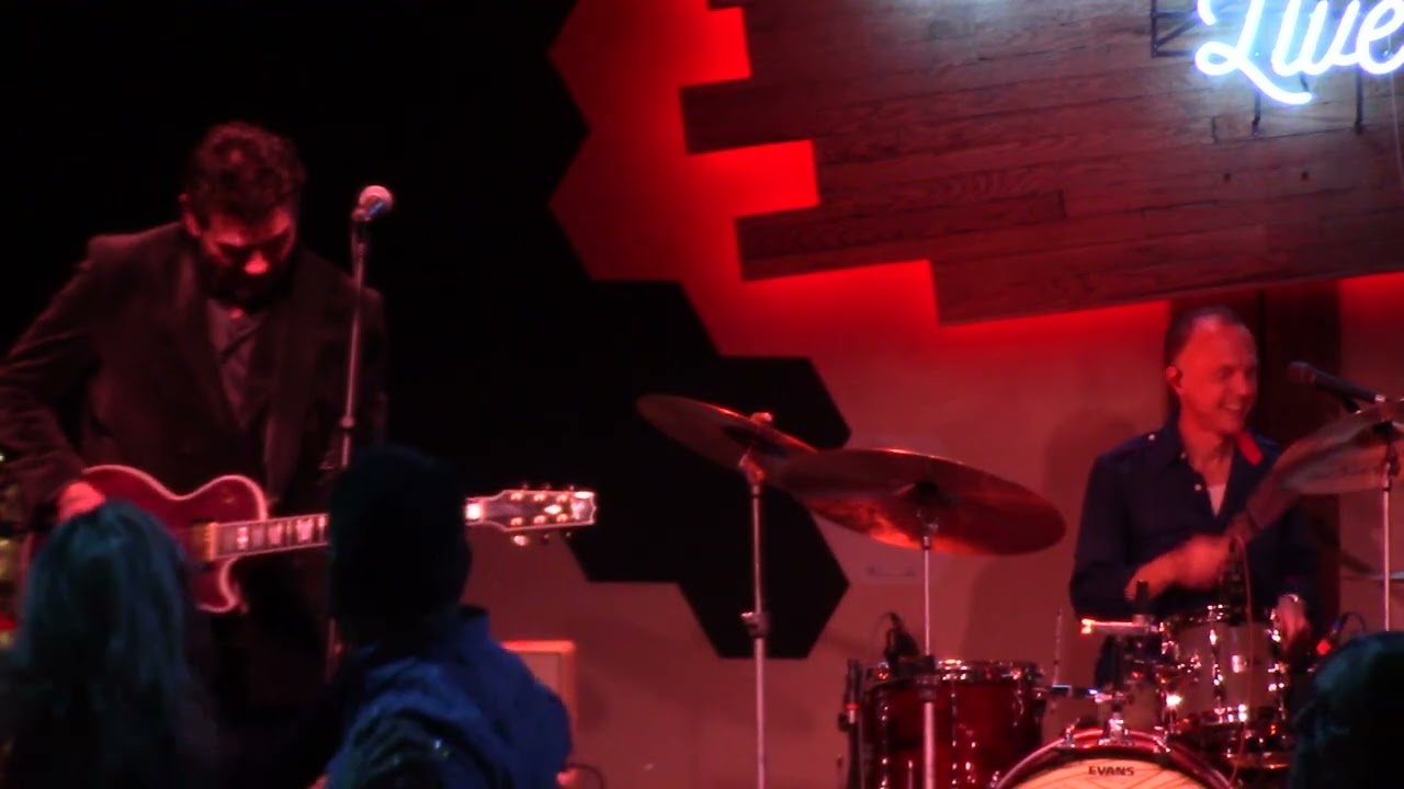 Mike Zito at Bushwackers 12/19/25 Don't Bring Me Down