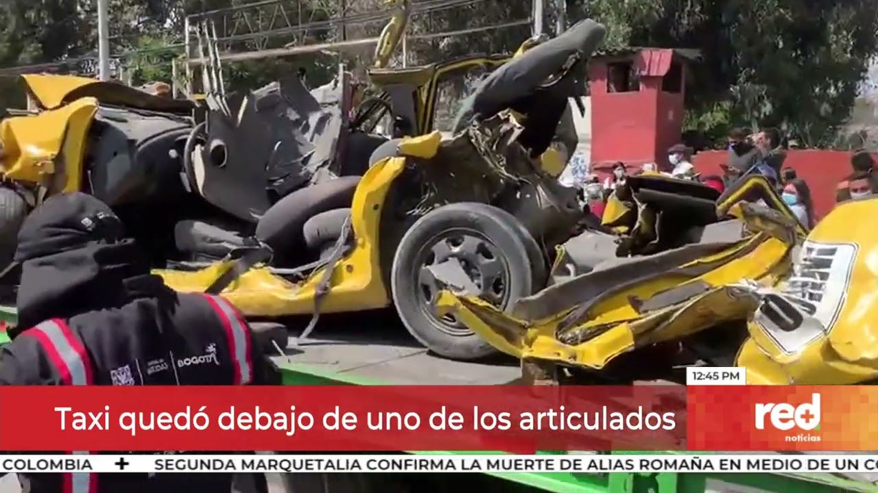 Red+ | Tres heridos deja choque de taxi con buses de TransMilenio