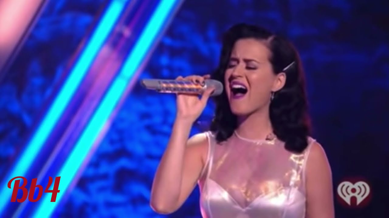Katy Perry live vocal range (Eb3-A5-E6)