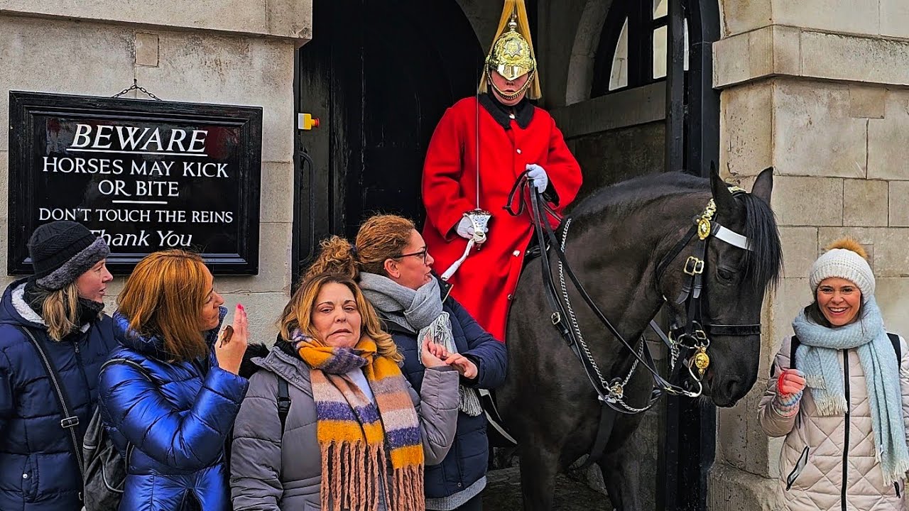 DON'T TOUCH IT! SPANISH tourist learns the hard way - then a lady asks the Guard about his horse!