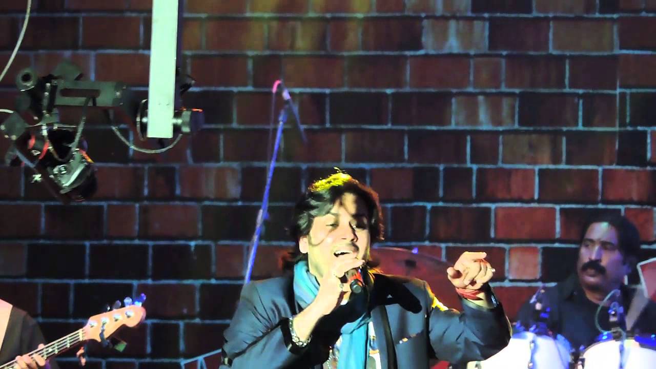 Deewana Kar Raha Hai from Raaz 3 - Javed Ali Live at Phoenix Mall Bangalore 27th December, 2014