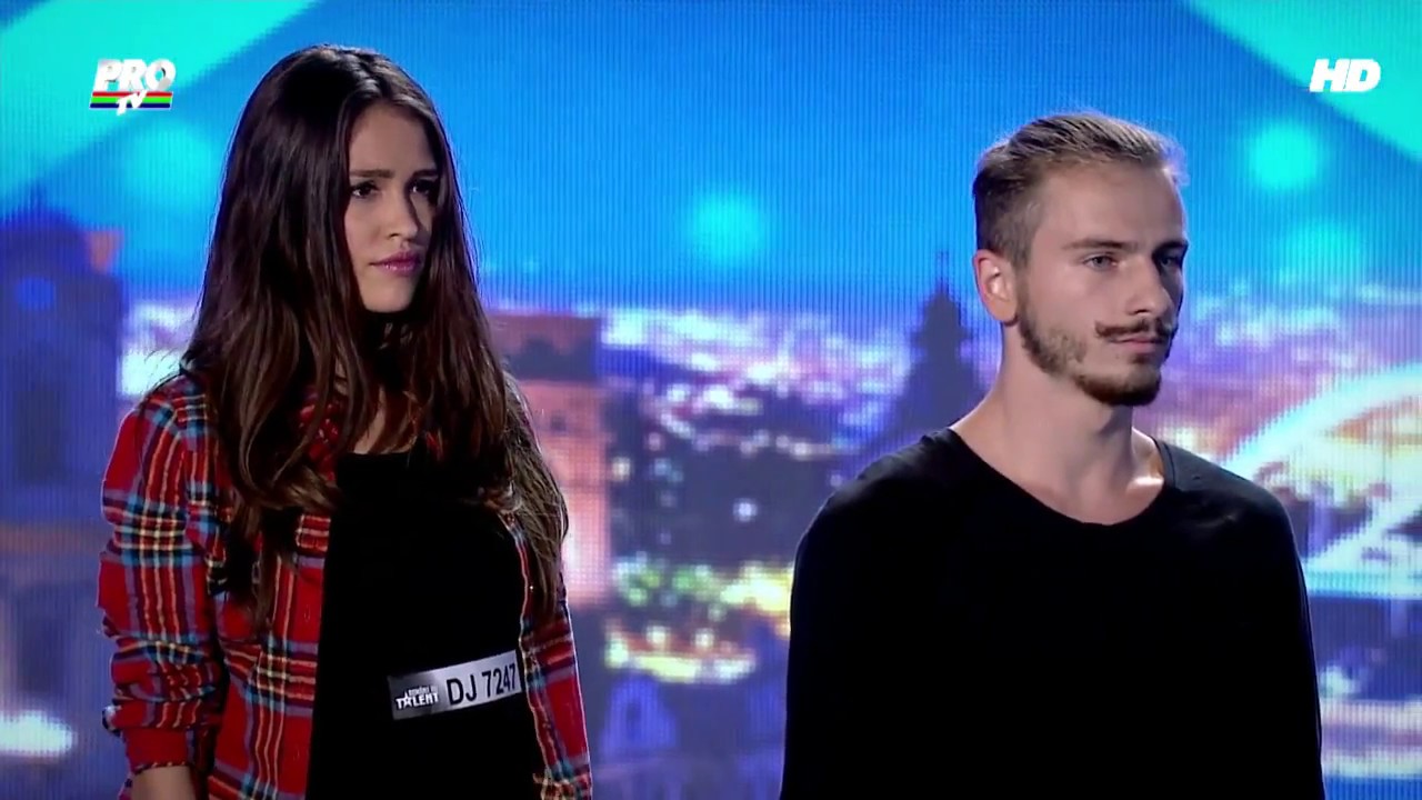 Alexandru Bordea si Oana Zara - Preselectii - Romanii Au Talent 2015