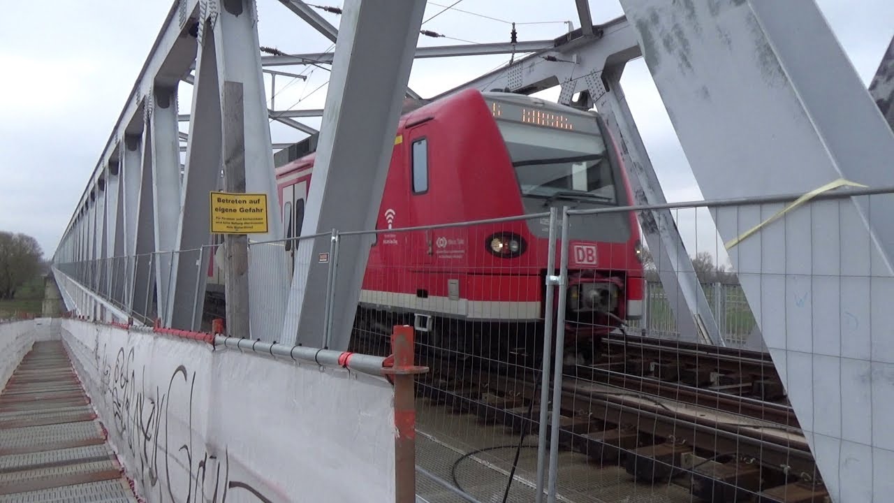Die Elbbrücke bei Wittenberge – Züge und Schiffe –