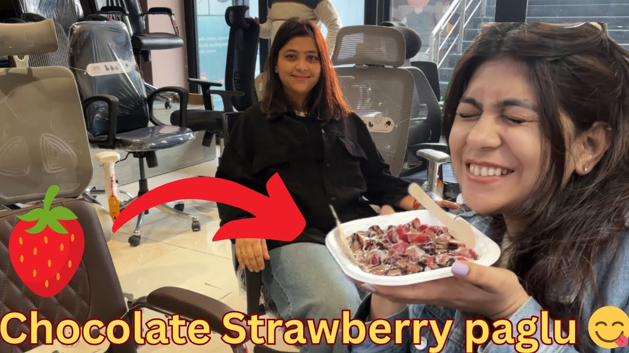 Aaj shopping karne gaye aur mil gaya heaven 😭 — Chocolate Strawberry so yummy!!!