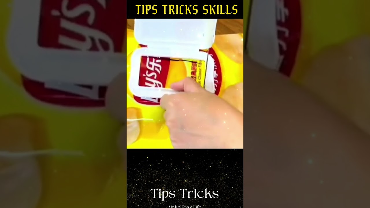 TIPS TRICKS SKILLS WET TISSUE PLASTIC LID TO COVER YOUR SNACK #tipsandtricks #shortsvideo #wettissue
