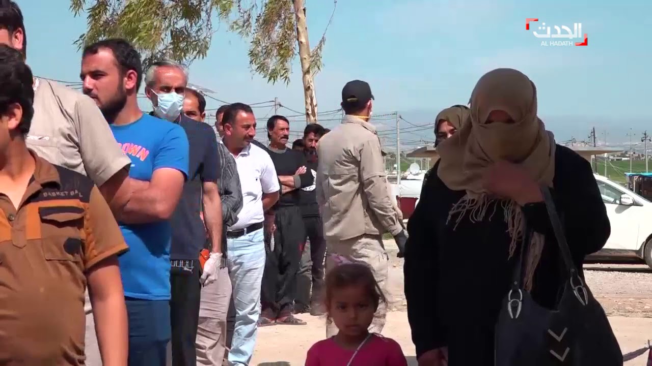 السلطات الكردية تقدم تسهيلات للنازحين لضمان بقاءهم في الخيام