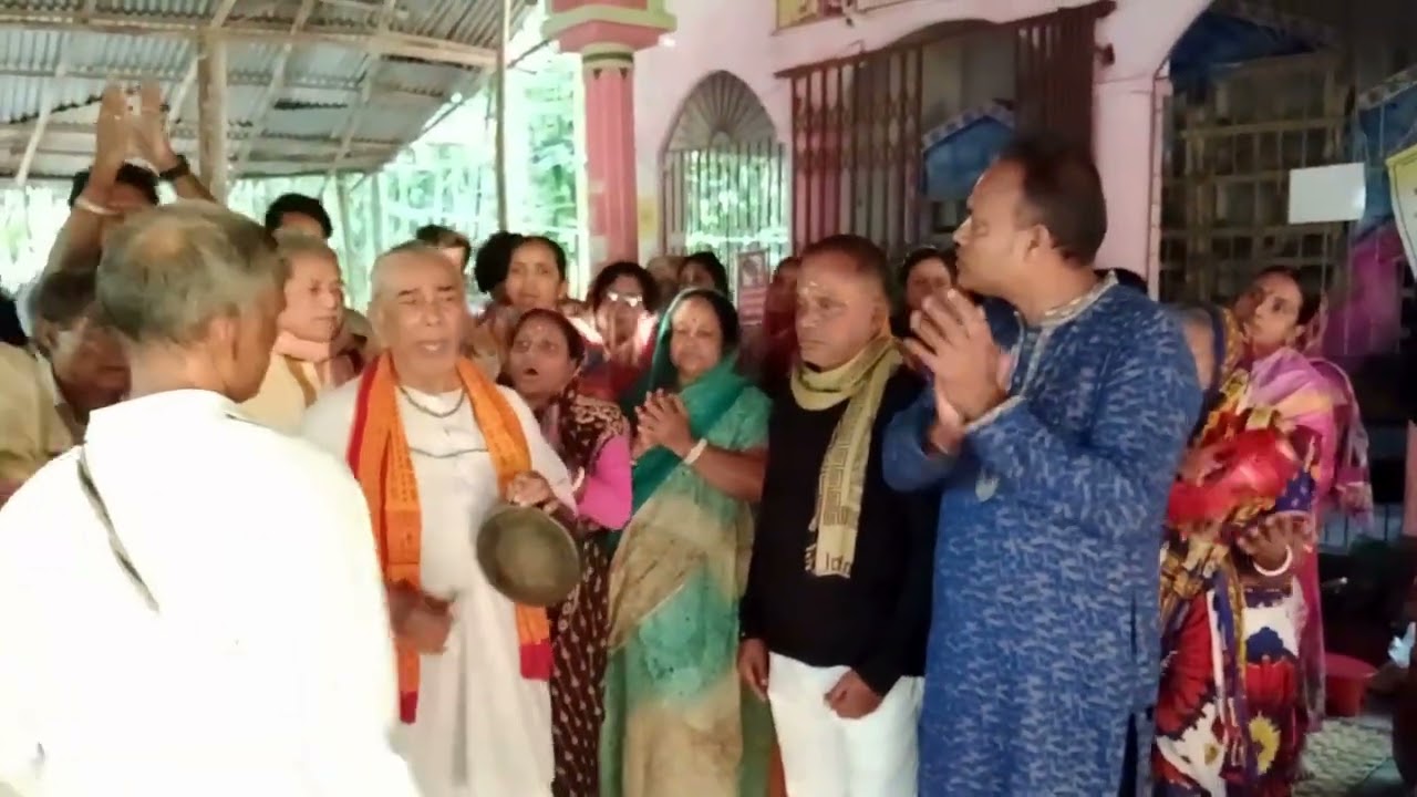 Voog aroti ভোগ আরতি) মৃধা বাড়ী সার্বজনীন  দূর্গা মন্দির