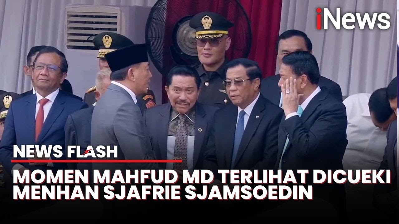 Hadiri Sertijab Kementerian Pertahanan, Mahfud MD Tampak Dicueki Menhan Sjafrie Sjamsoedin