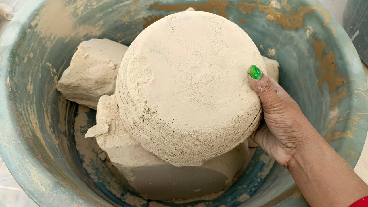 Asmr. Masterpiece multanimitti dirt dry crumbling in tub oddly satisfying video
