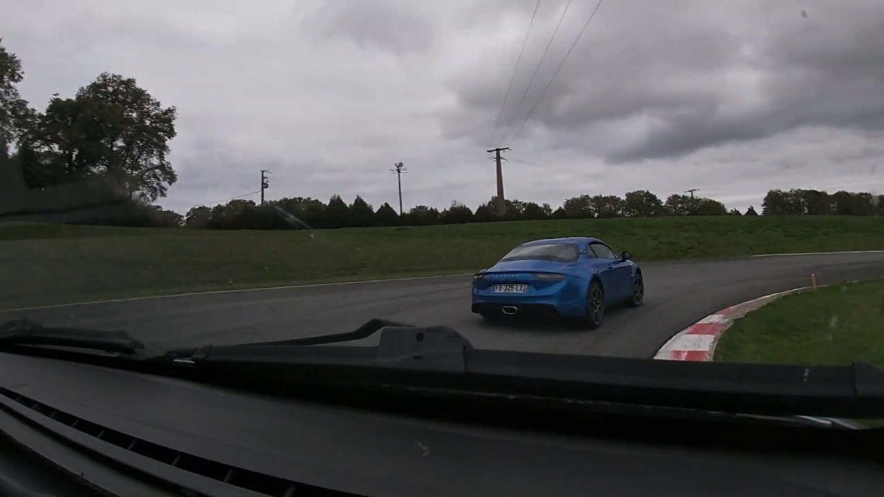 Alpine A110 VS RENAULT Clio RS // GROS COMBAT // Mornay
