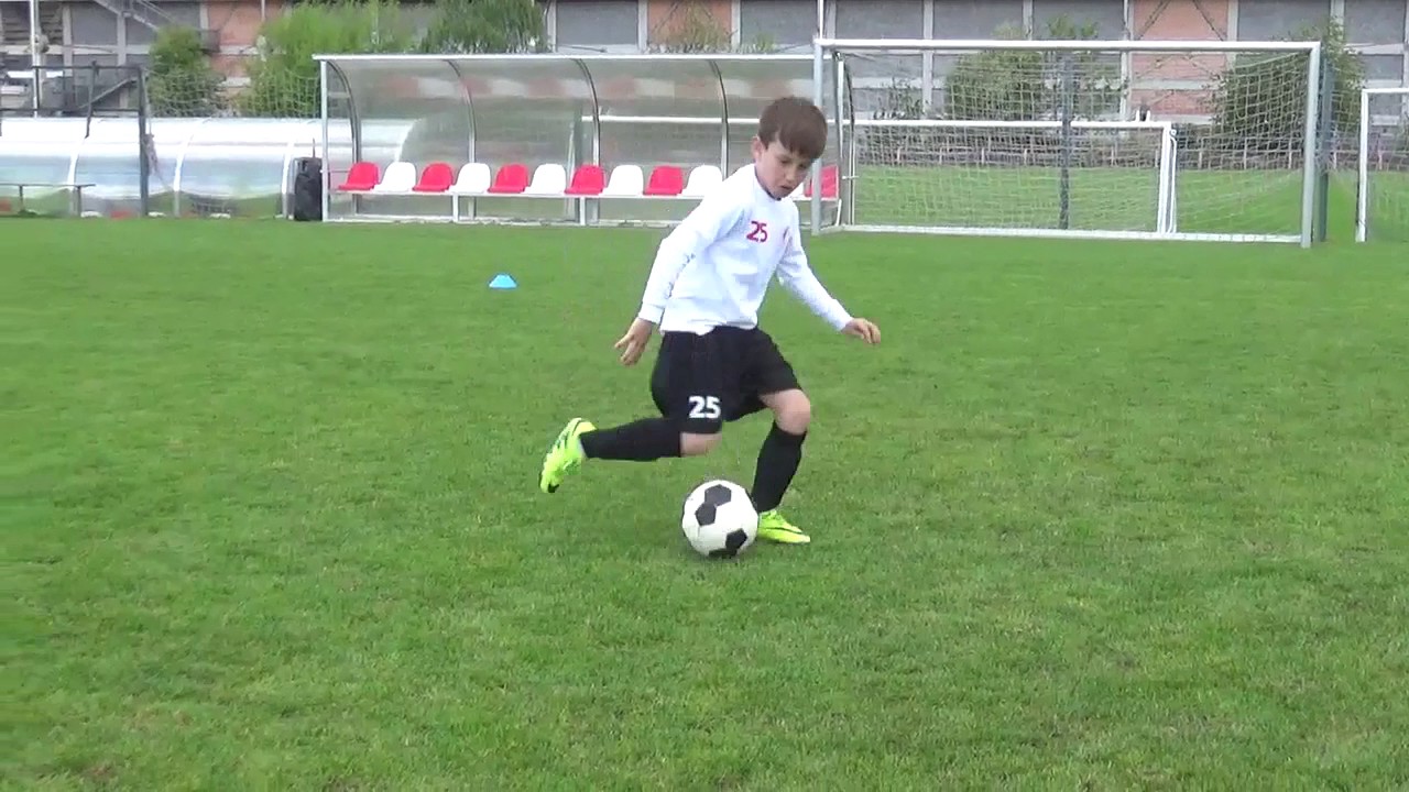 coerver ball mastery, nácvik kliček, souboje SK Slavia Praha 2009 (U8)