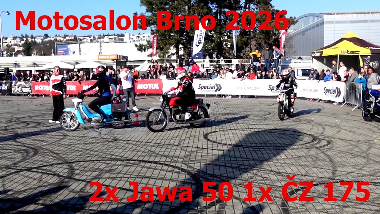 Tři ženy na veteránech 2x Jawa 21 a ČZ 175 Motoshow three women on veterans Motosalon Brno 2026