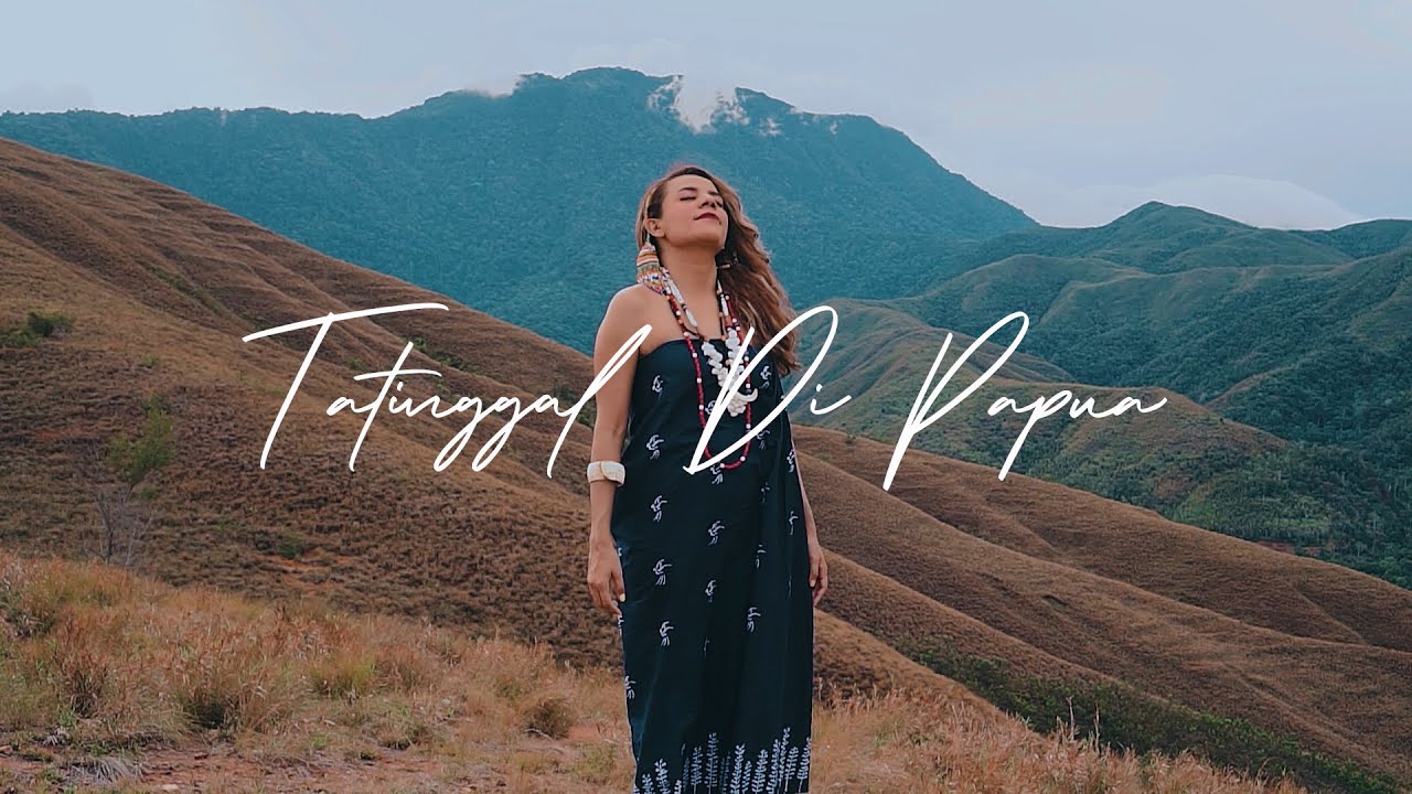 Nowela Mikhelia - Tatinggal Di Papua (Official  Video)