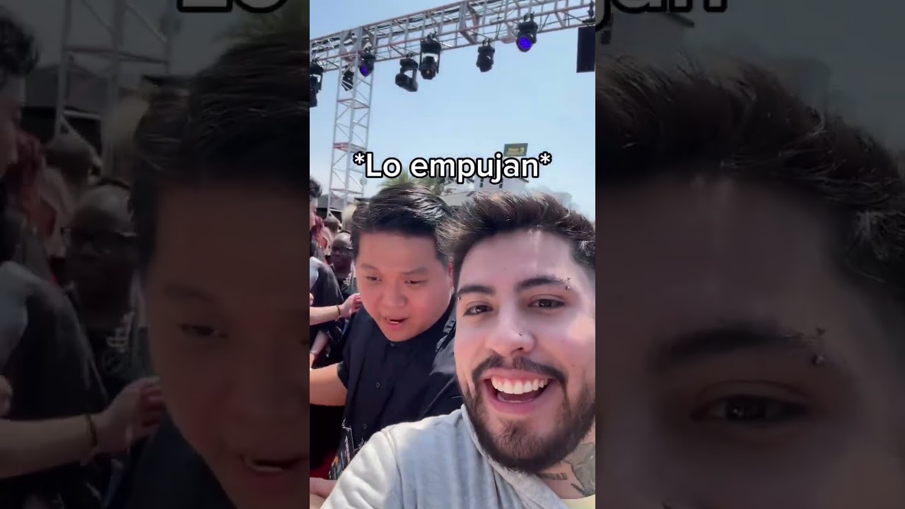 PIDI&Eacute;NDOLE FOTOS A LOS FAMOSOS EN LA GALA 😂😂😂.#humor #juanda #like