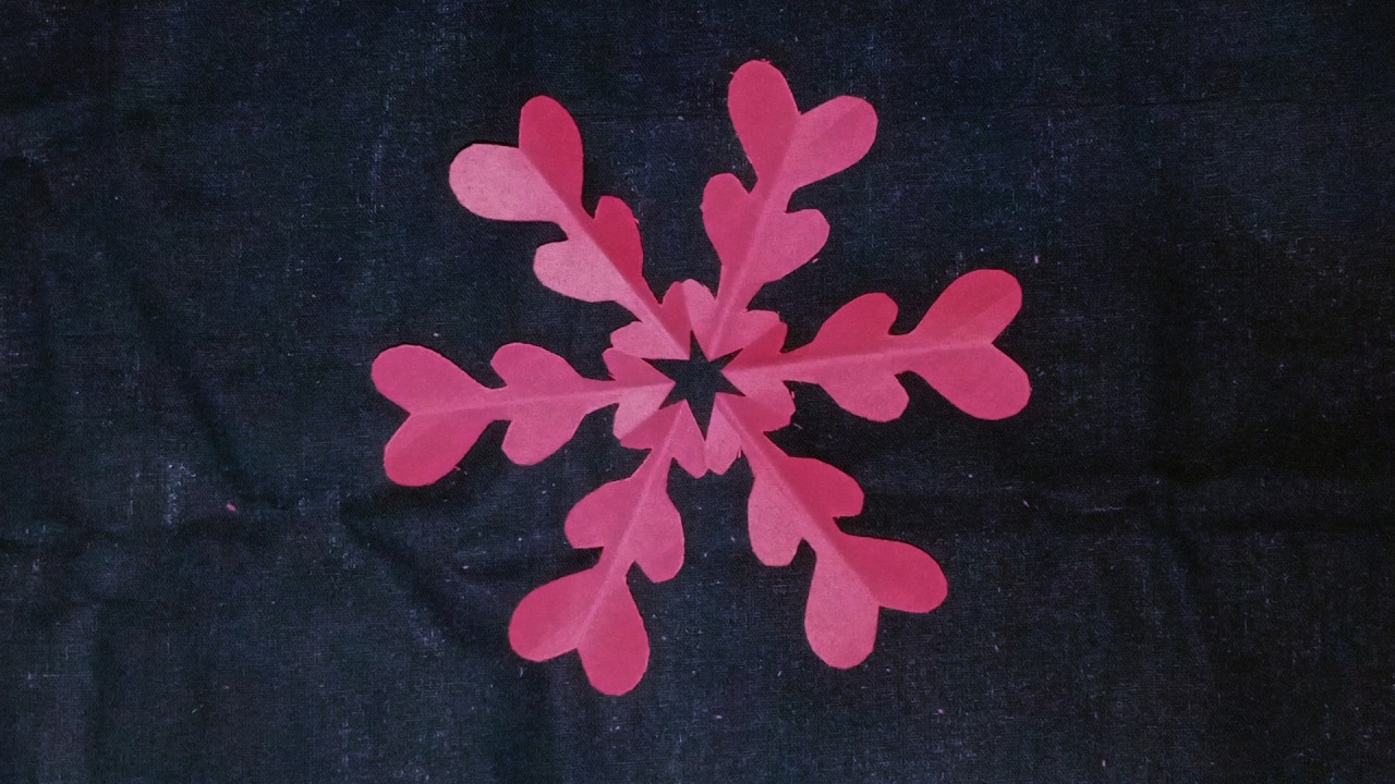 DIY Valentine' s Day decorations/ Heart hangings craft #diy #craft #valentinesday #snowflakecraft