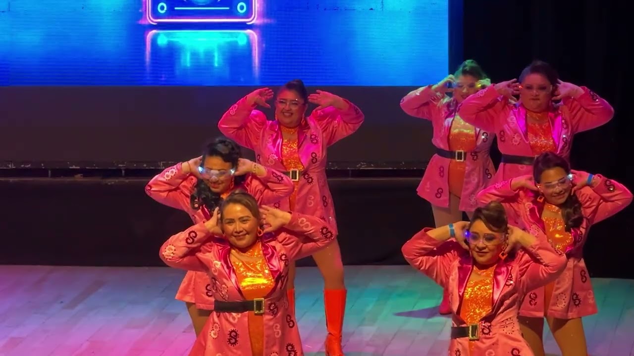 🎭 “Carnaval de las Estrellas”: talento y solidaridad iluminan el escenario campechano