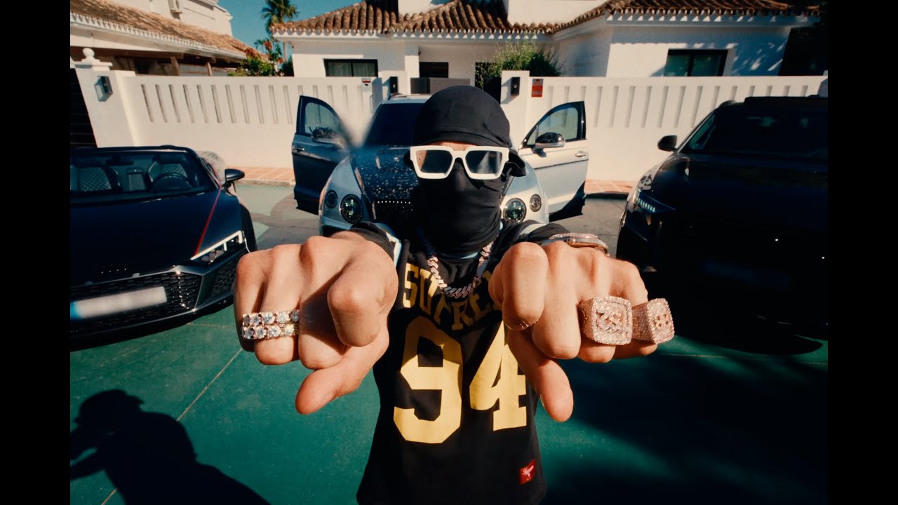 BOOTER BEE - CLOSE PROTECTION [Official Video] #TrueStories2