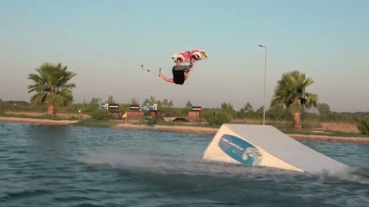 Old School Wakeboarding | Nick Davies and Jamie Smith at HipNotics Cablepark