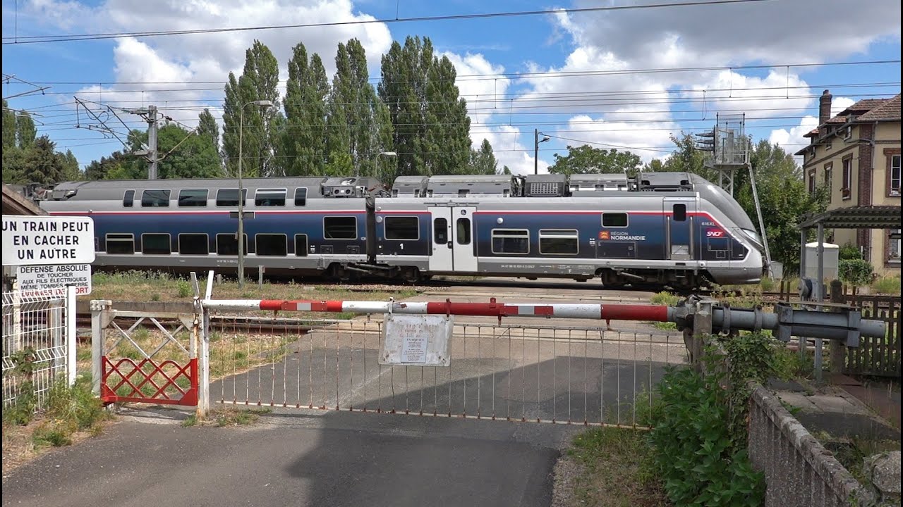 Passages à niveau gardés sur la ligne Paris - Rouen